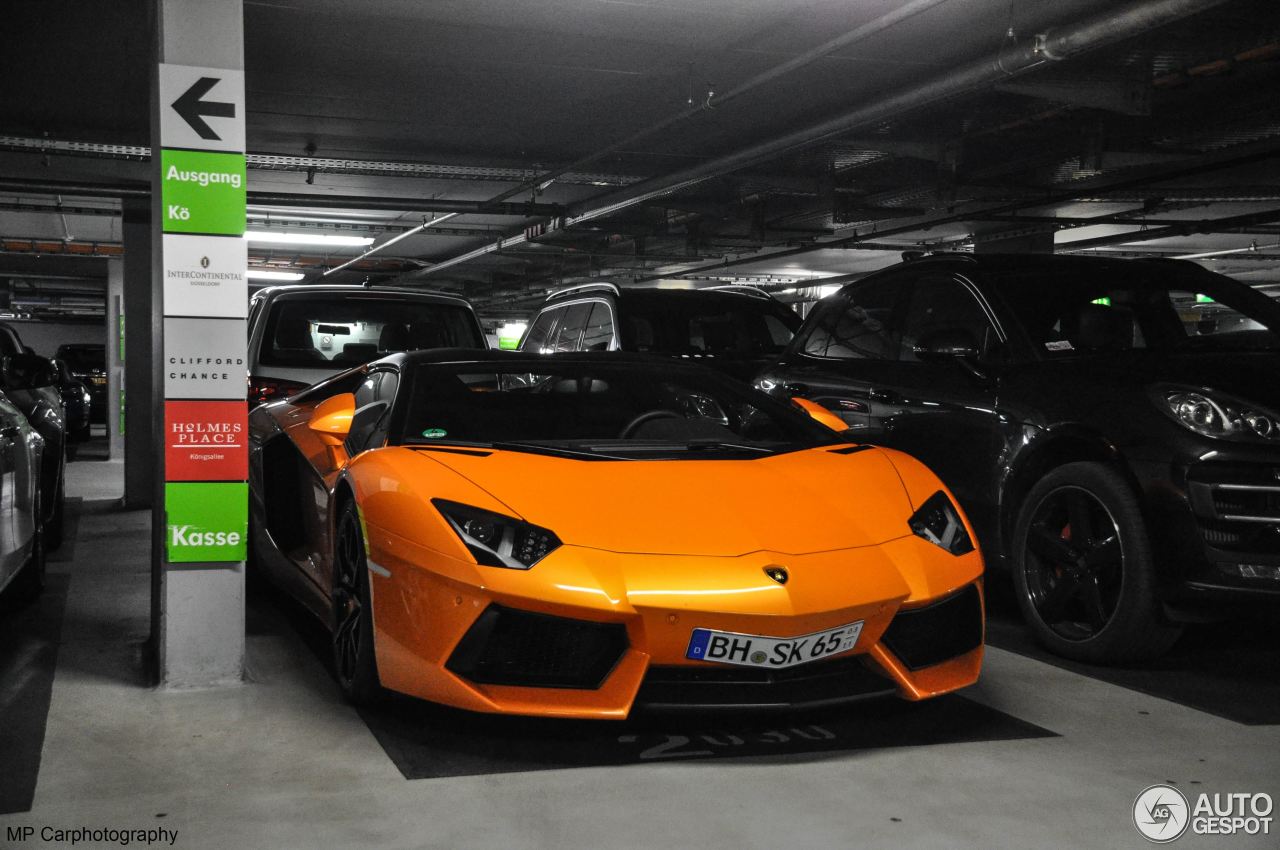 Lamborghini Aventador LP700-4 Roadster