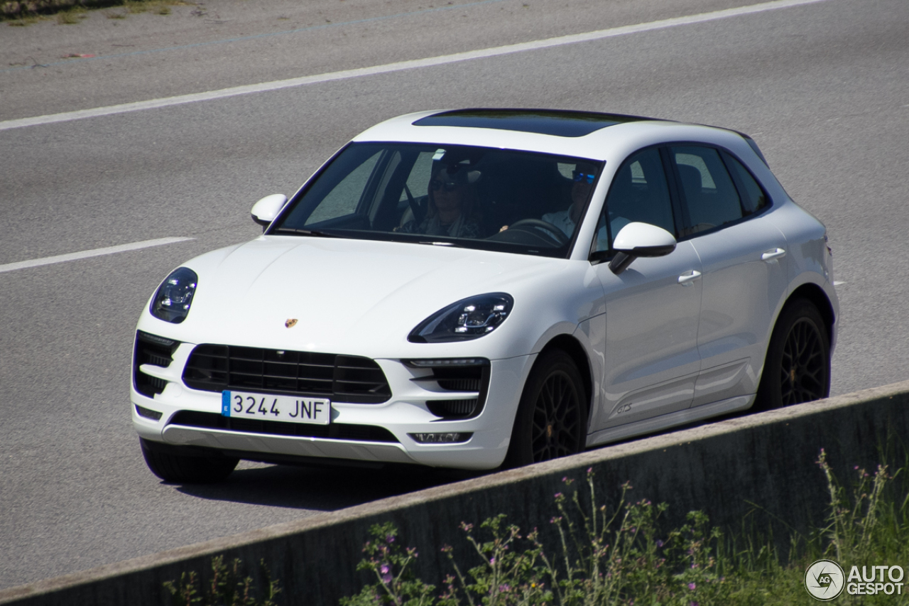 Porsche 95B Macan GTS