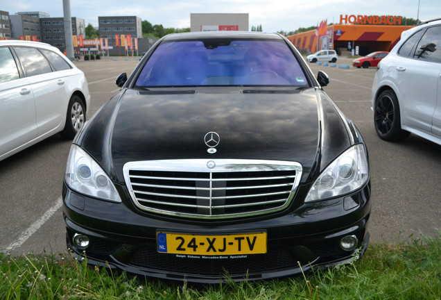 Mercedes-Benz S 65 AMG V221