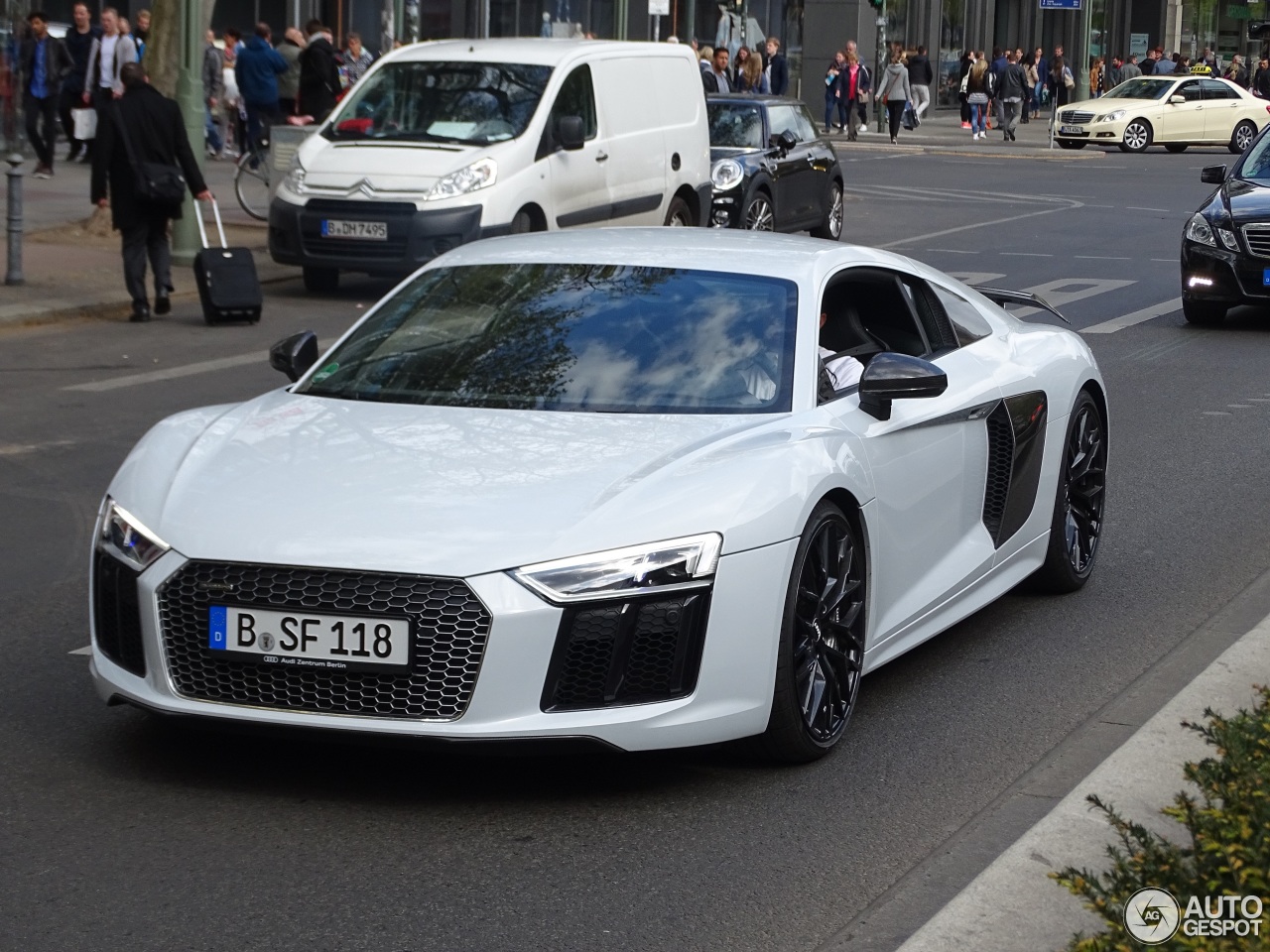 Audi R8 V10 Plus 2015