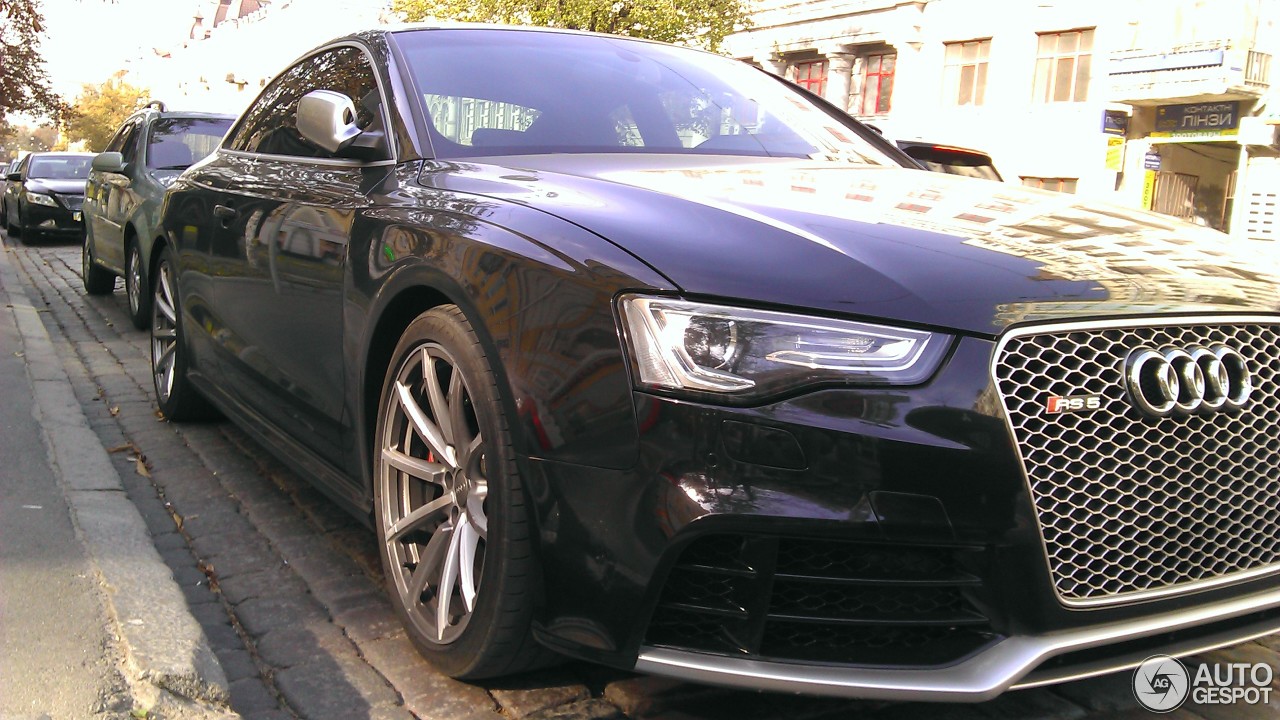 Audi RS5 B8 2012