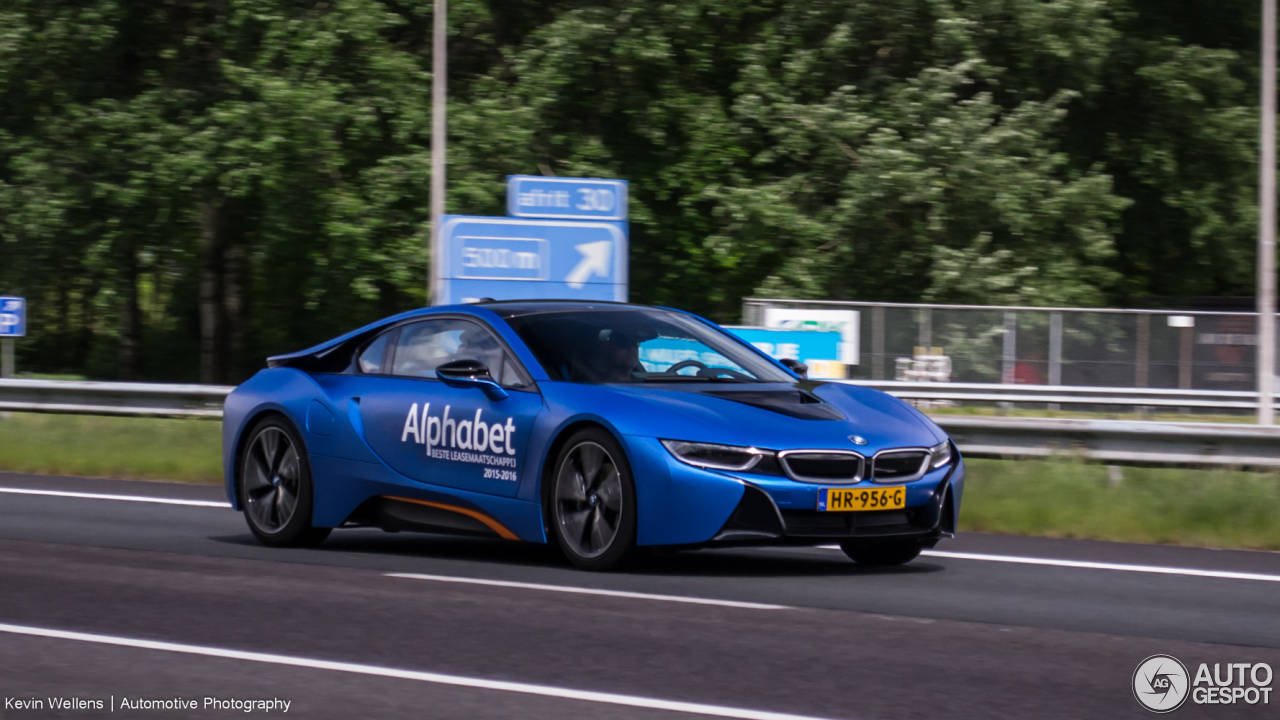 BMW i8