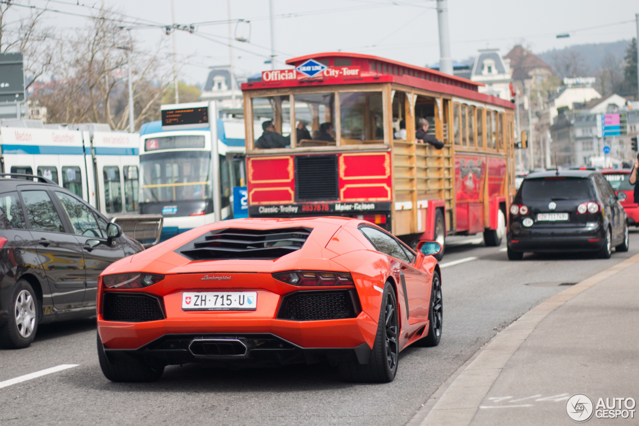 Lamborghini Aventador LP700-4