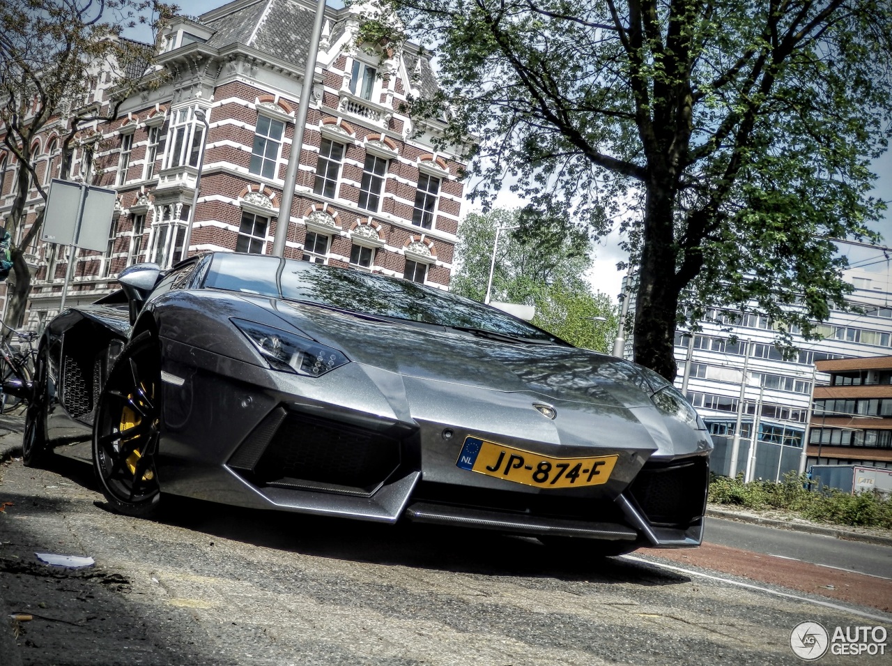 Lamborghini Aventador LP700-4 Roadster