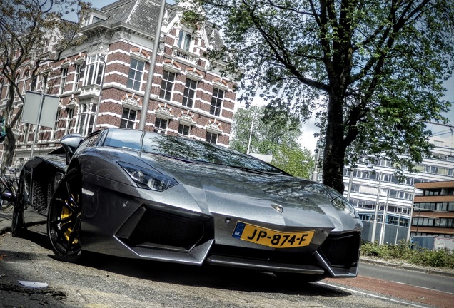 Lamborghini Aventador LP700-4 Roadster