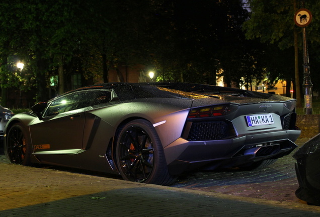 Lamborghini Aventador LP700-4 Roadster Pirelli Edition