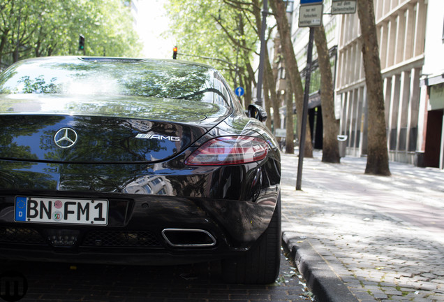 Mercedes-Benz SLS AMG