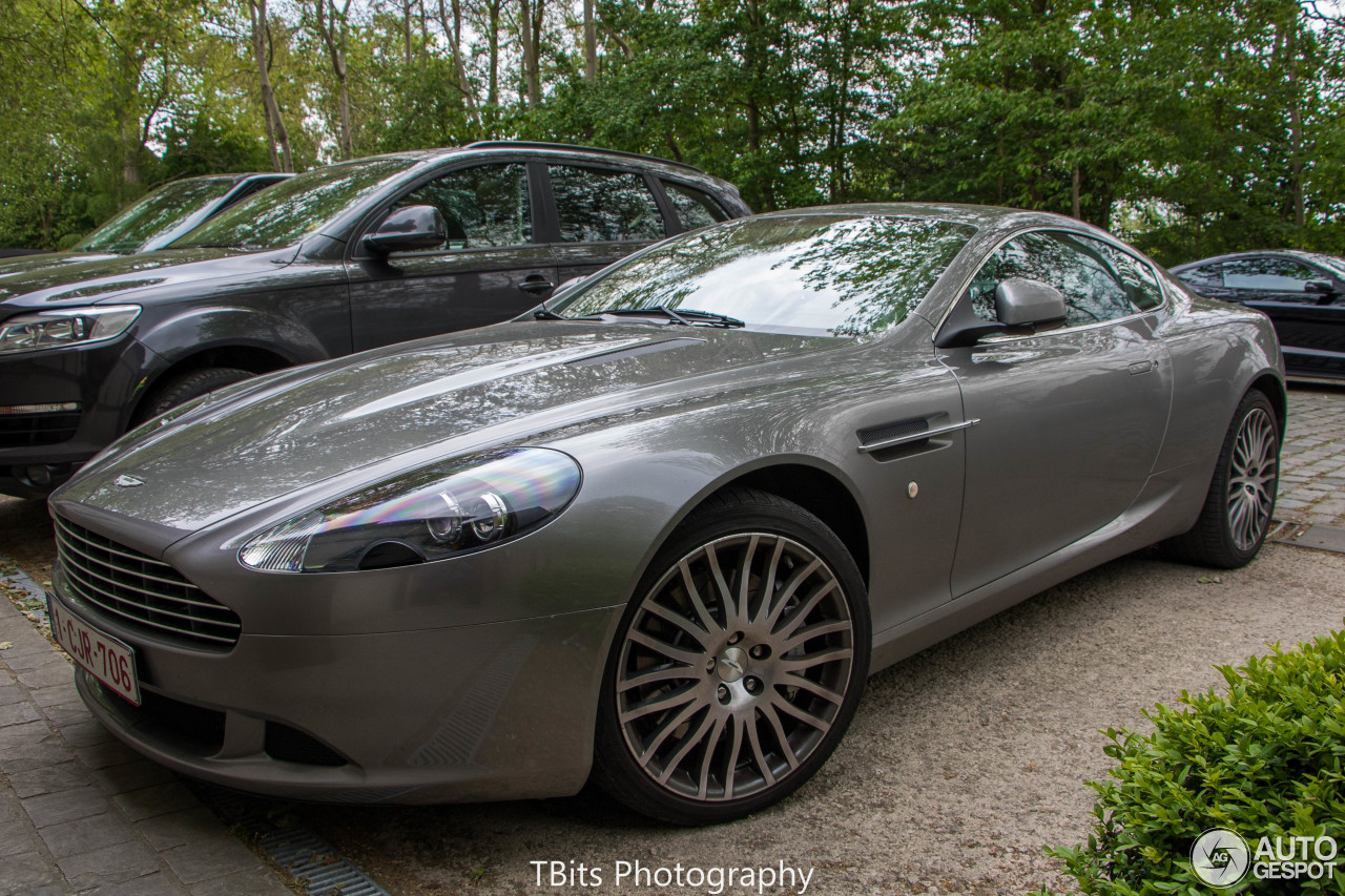 Aston Martin DB9 2010