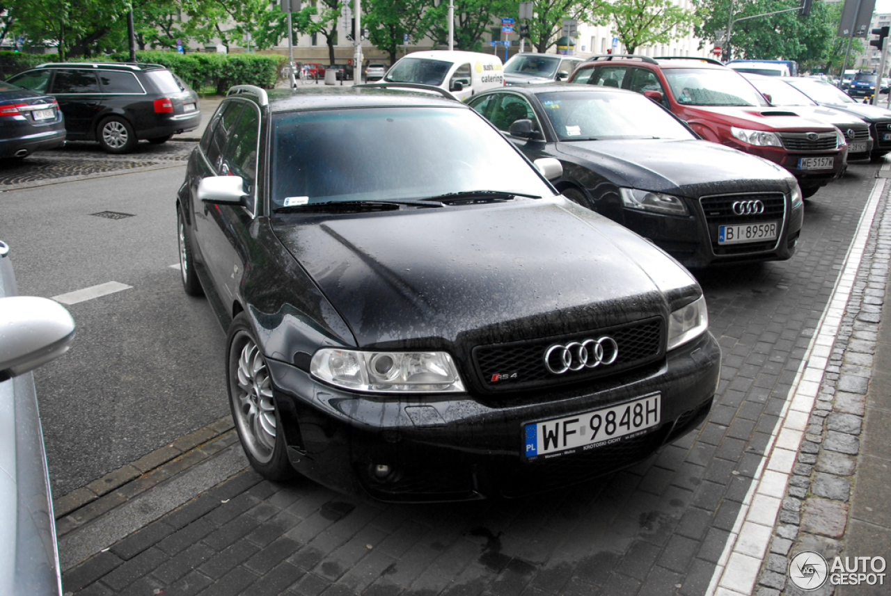 Audi RS4 Avant B5