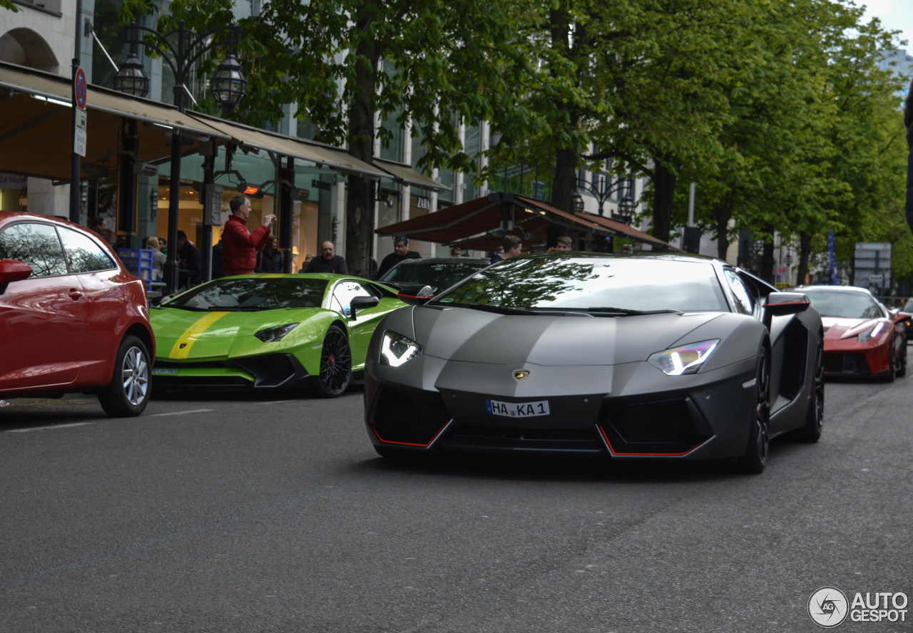 Lamborghini Aventador LP700-4 Roadster Pirelli Edition