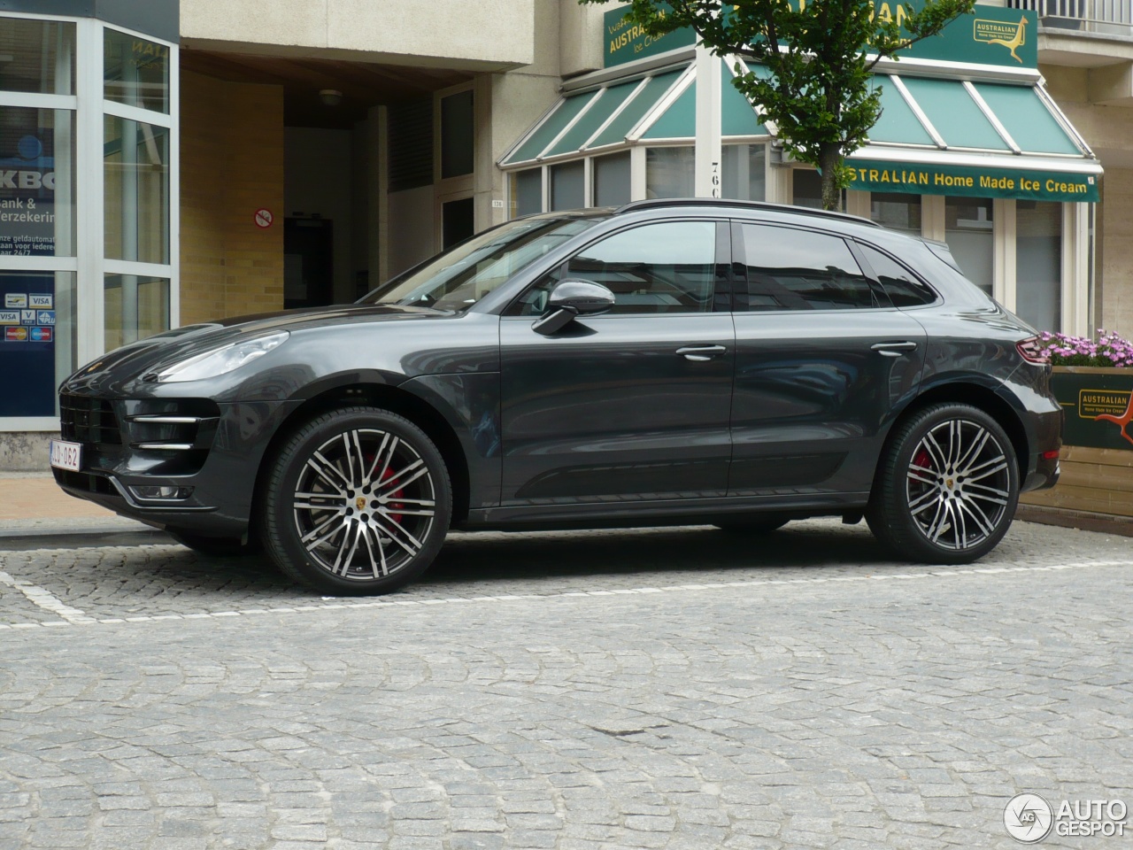 Porsche 95B Macan Turbo