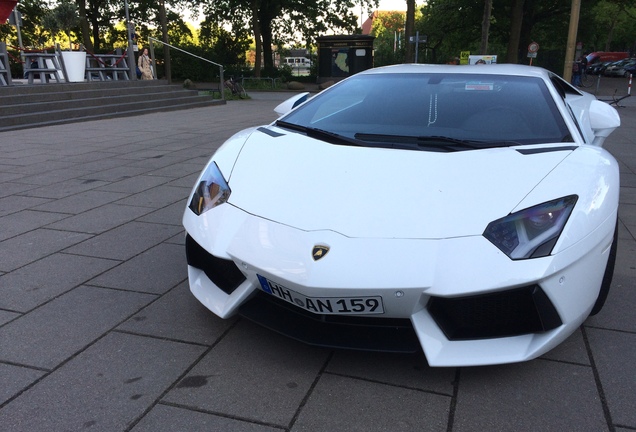 Lamborghini Aventador LP700-4