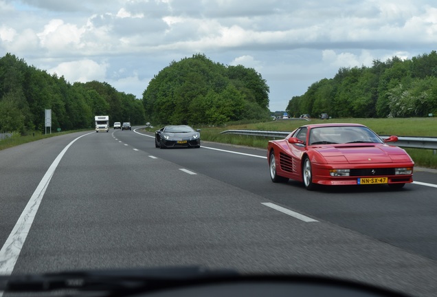 Lamborghini Aventador LP700-4 Roadster