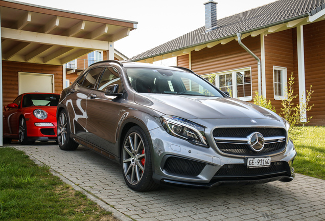 Mercedes-Benz GLA 45 AMG X156