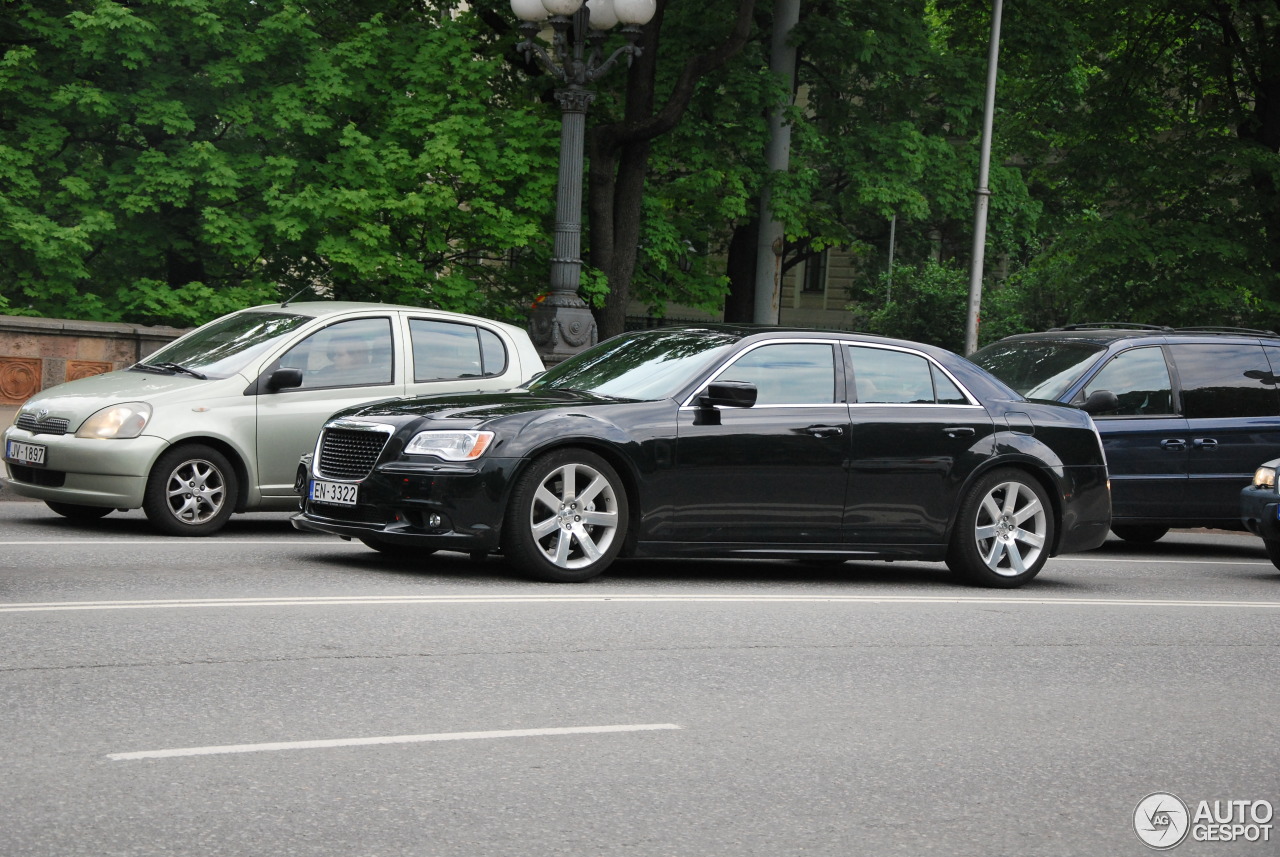 Chrysler 300C SRT8 2013