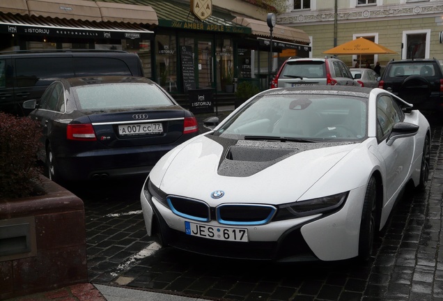 BMW i8