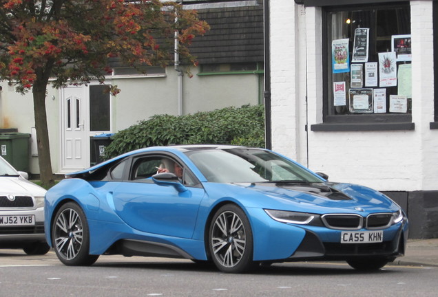 BMW i8