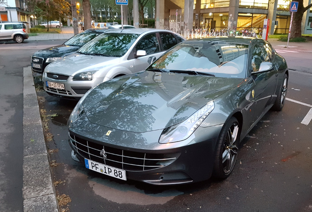 Ferrari FF