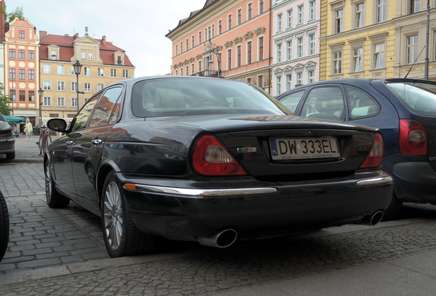 Jaguar XJR Portfolio