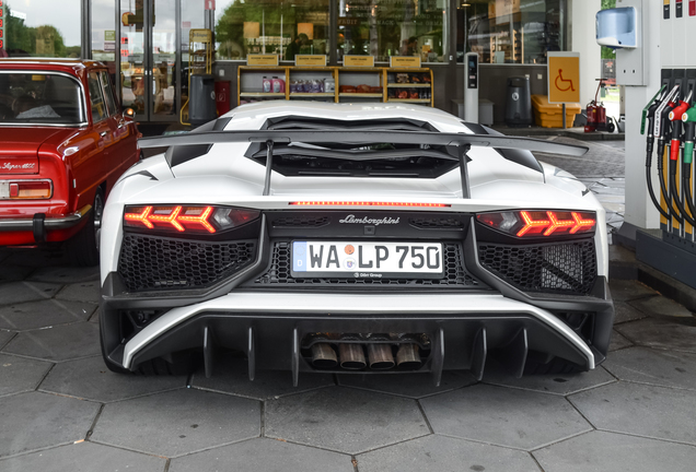 Lamborghini Aventador LP750-4 SuperVeloce