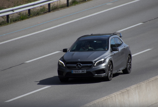 Mercedes-Benz GLA 45 AMG X156