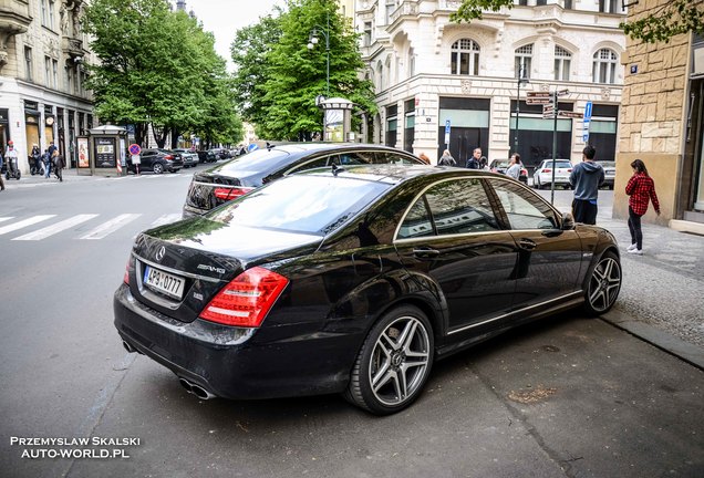 Mercedes-Benz S 65 AMG V221 2010