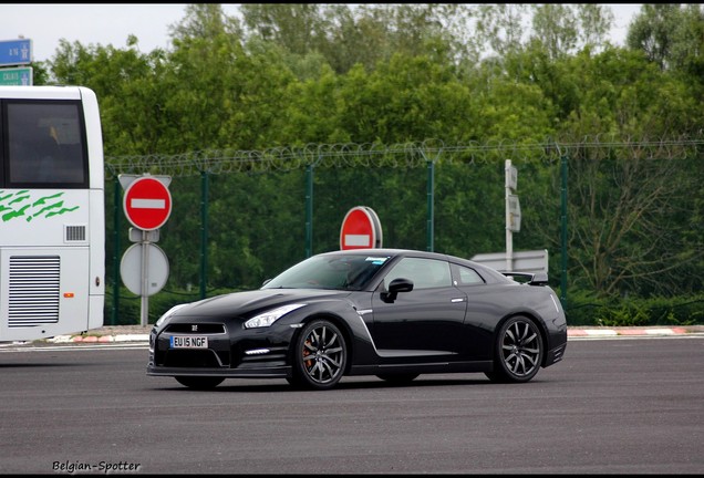 Nissan GT-R 2015