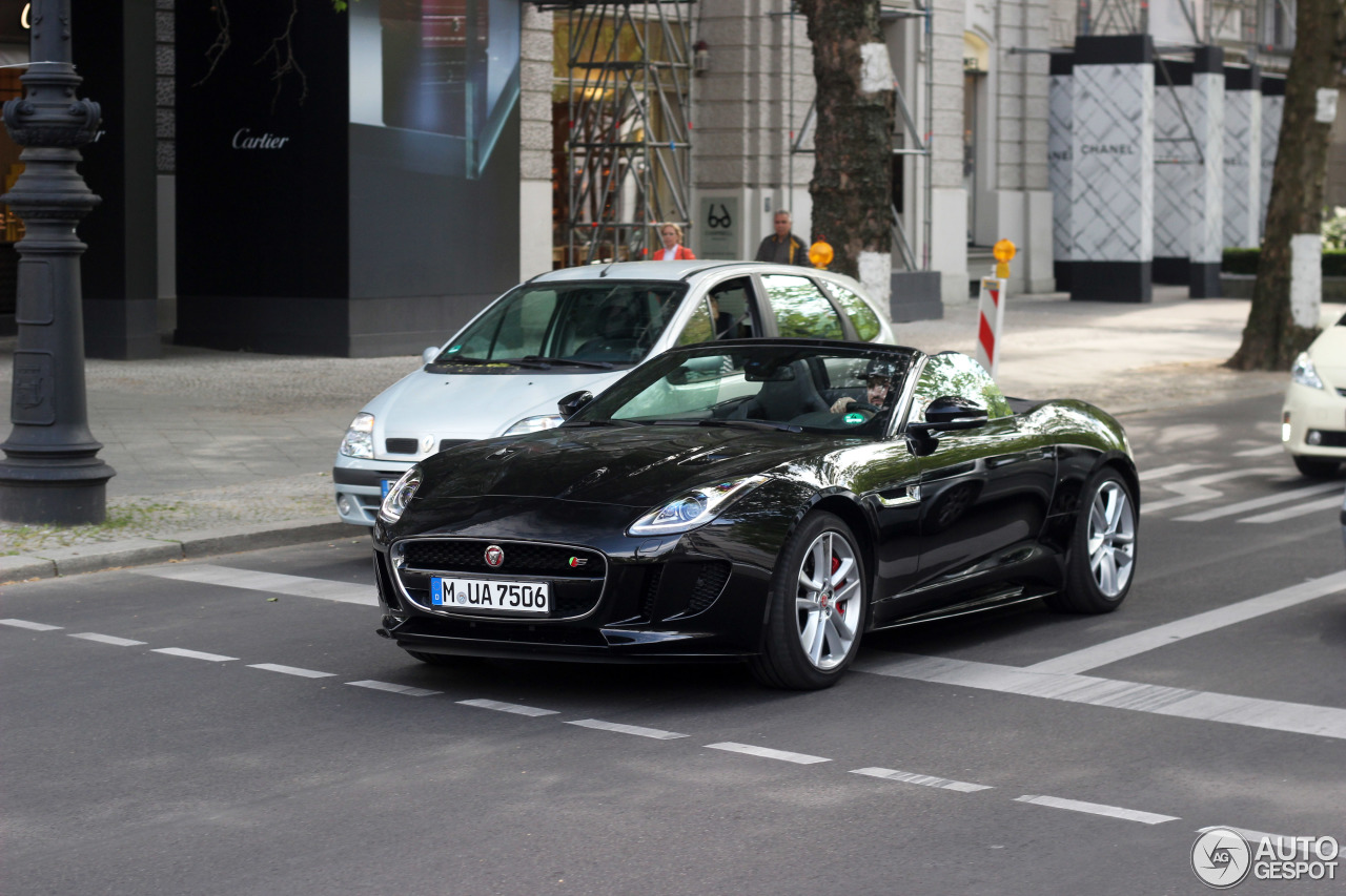 Jaguar F-TYPE S AWD Convertible