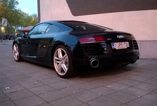 Audi R8 2013