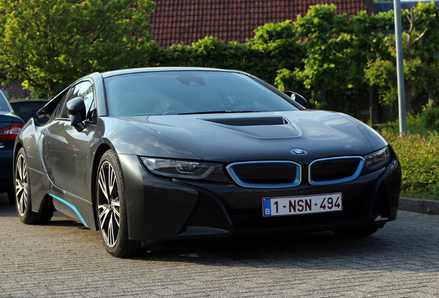 BMW i8