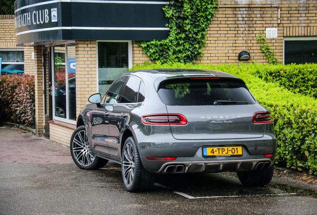 Porsche 95B Macan Turbo