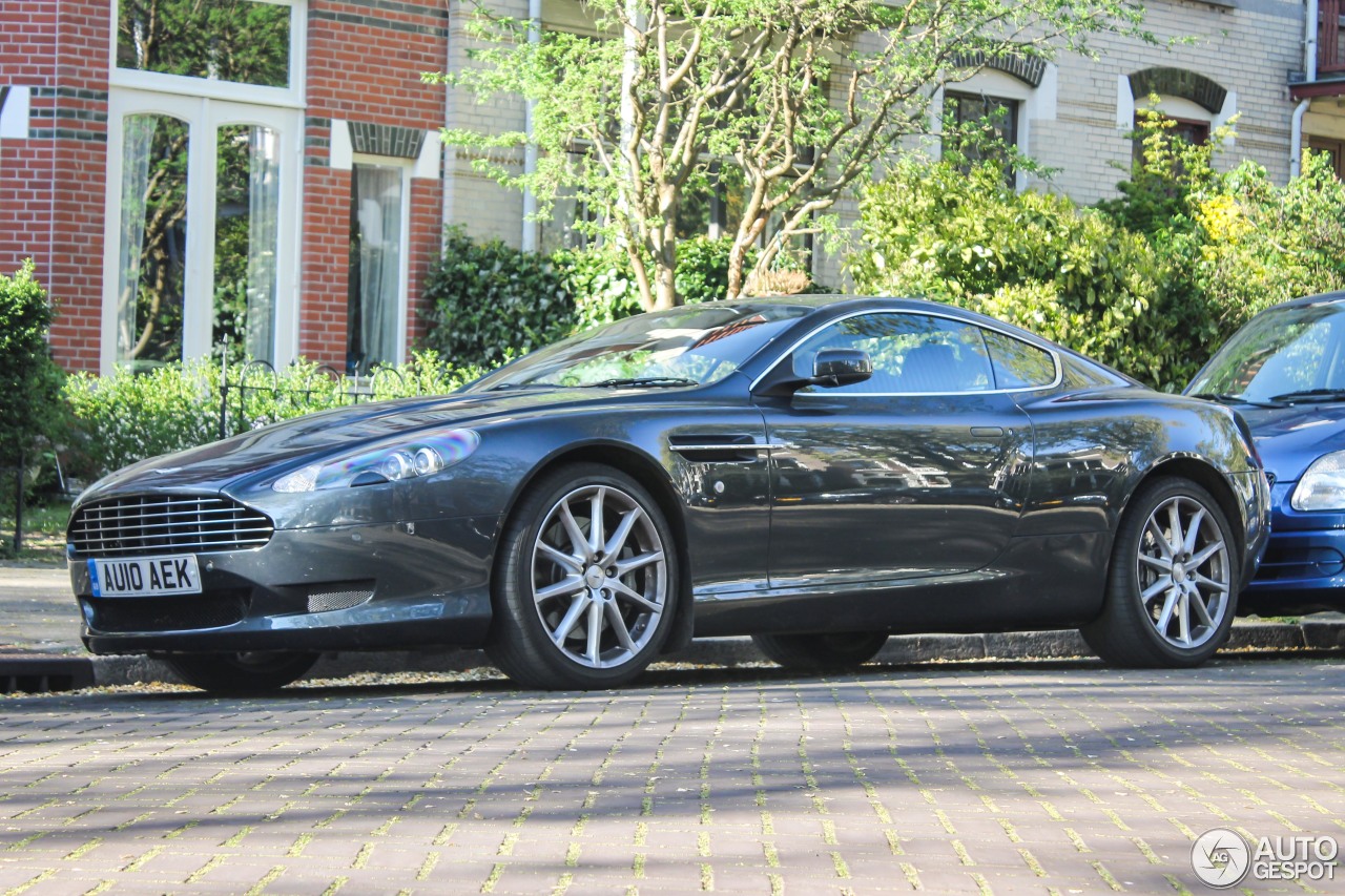 Aston Martin DB9