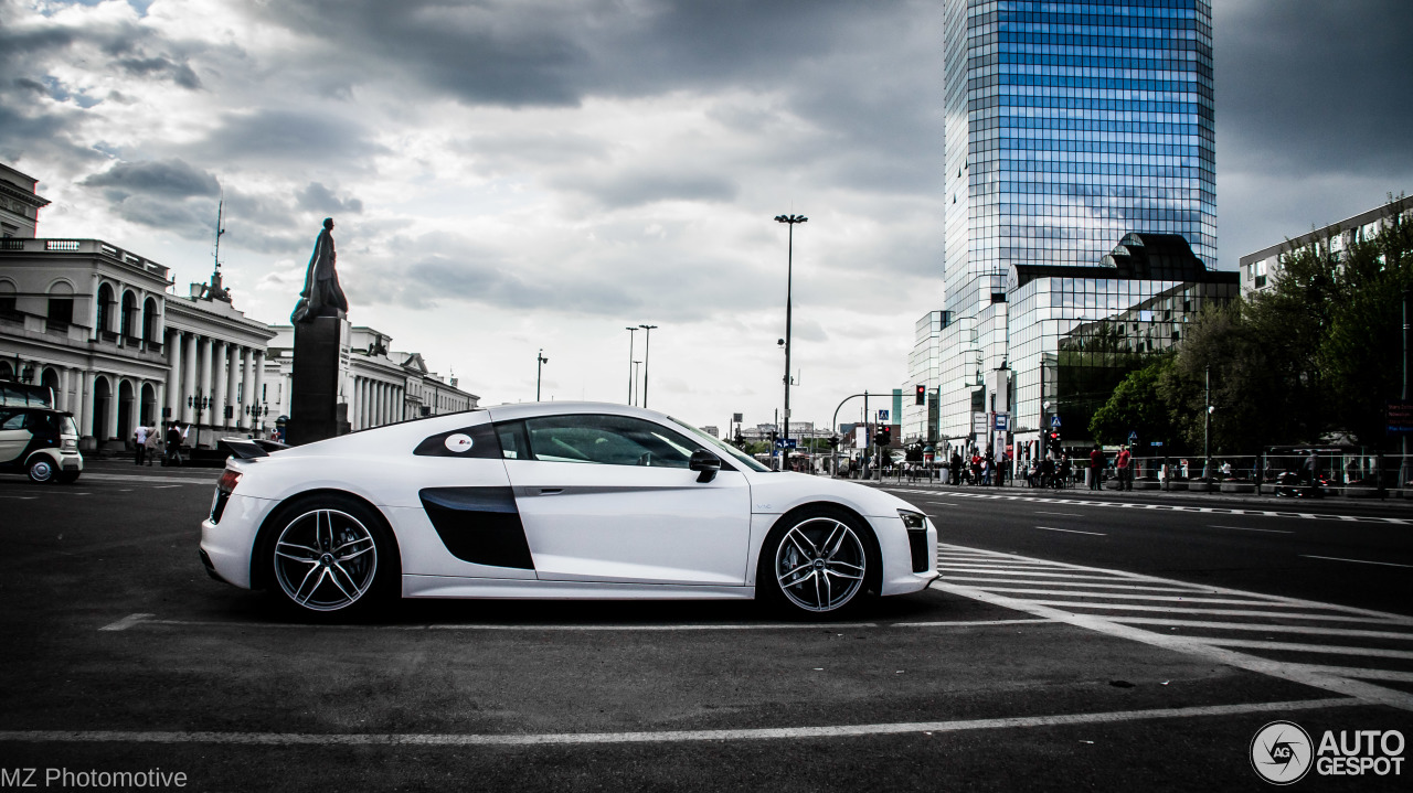 Audi R8 V10 Plus 2015