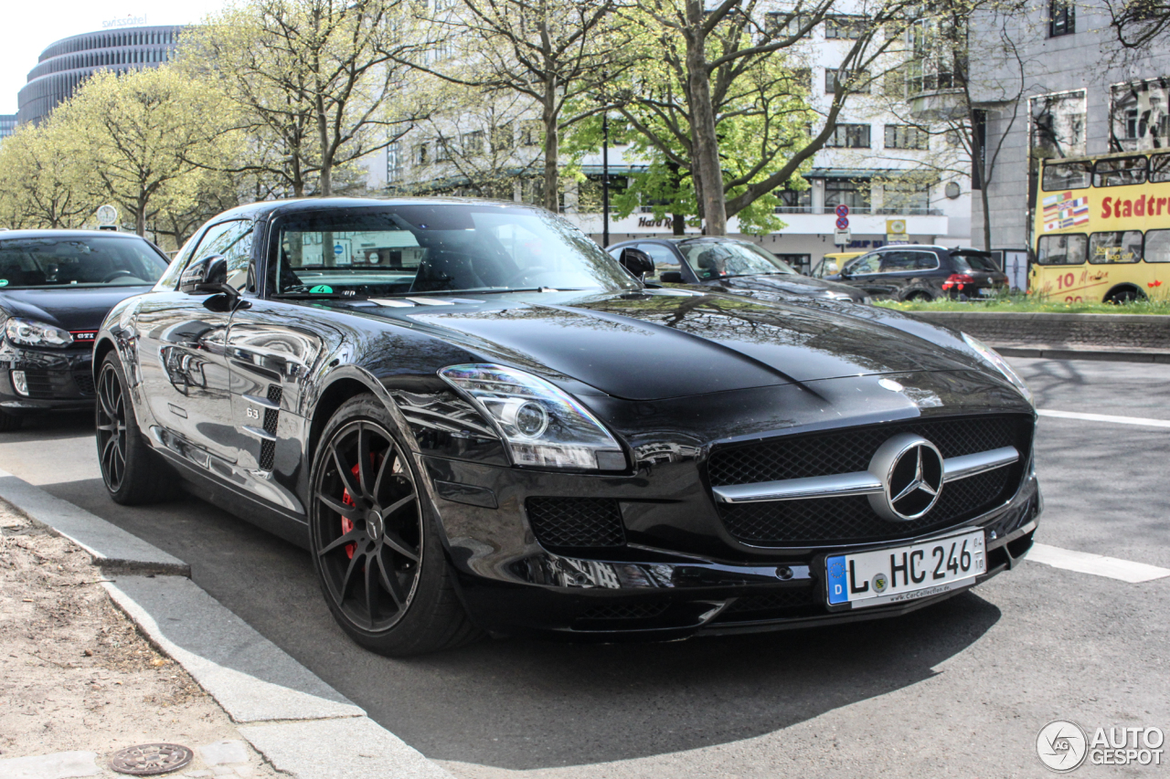 Mercedes-Benz SLS AMG