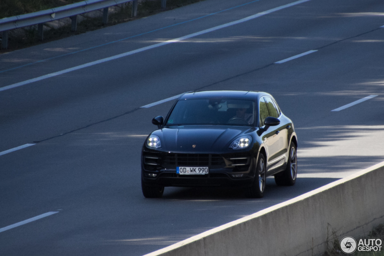 Porsche 95B Macan Turbo