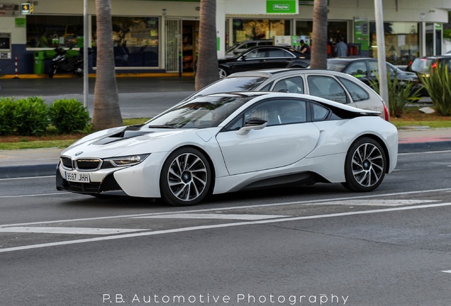 BMW i8