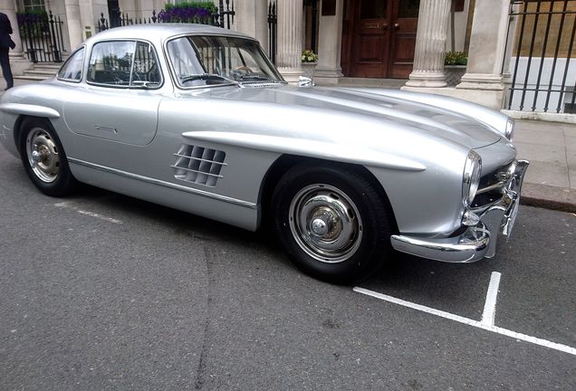 Mercedes-Benz 300SL Gullwing