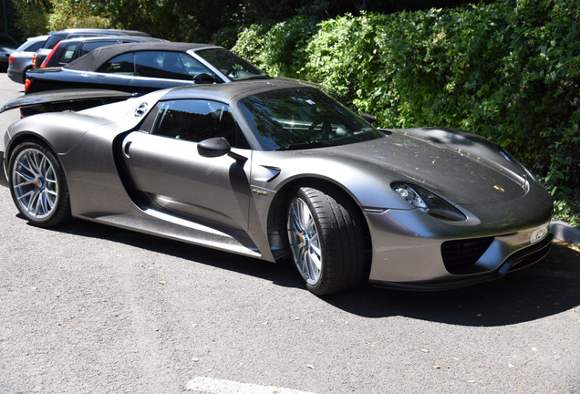 Porsche 918 Spyder Weissach Package