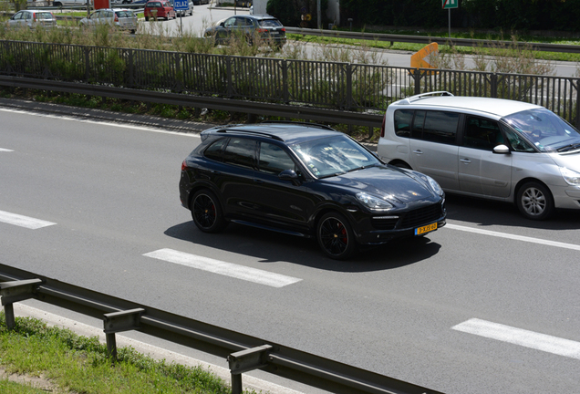 Porsche 958 Cayenne GTS