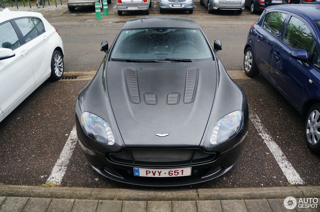 Aston Martin V12 Vantage S