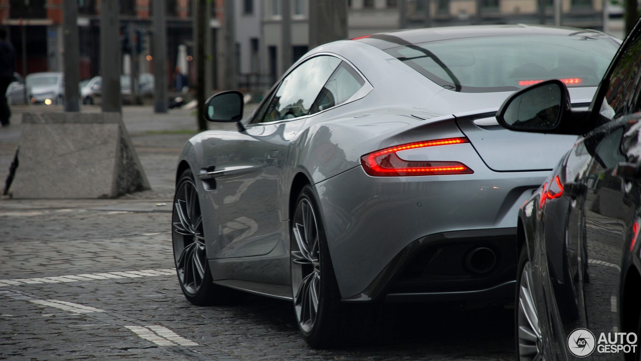 Aston Martin Vanquish 2013