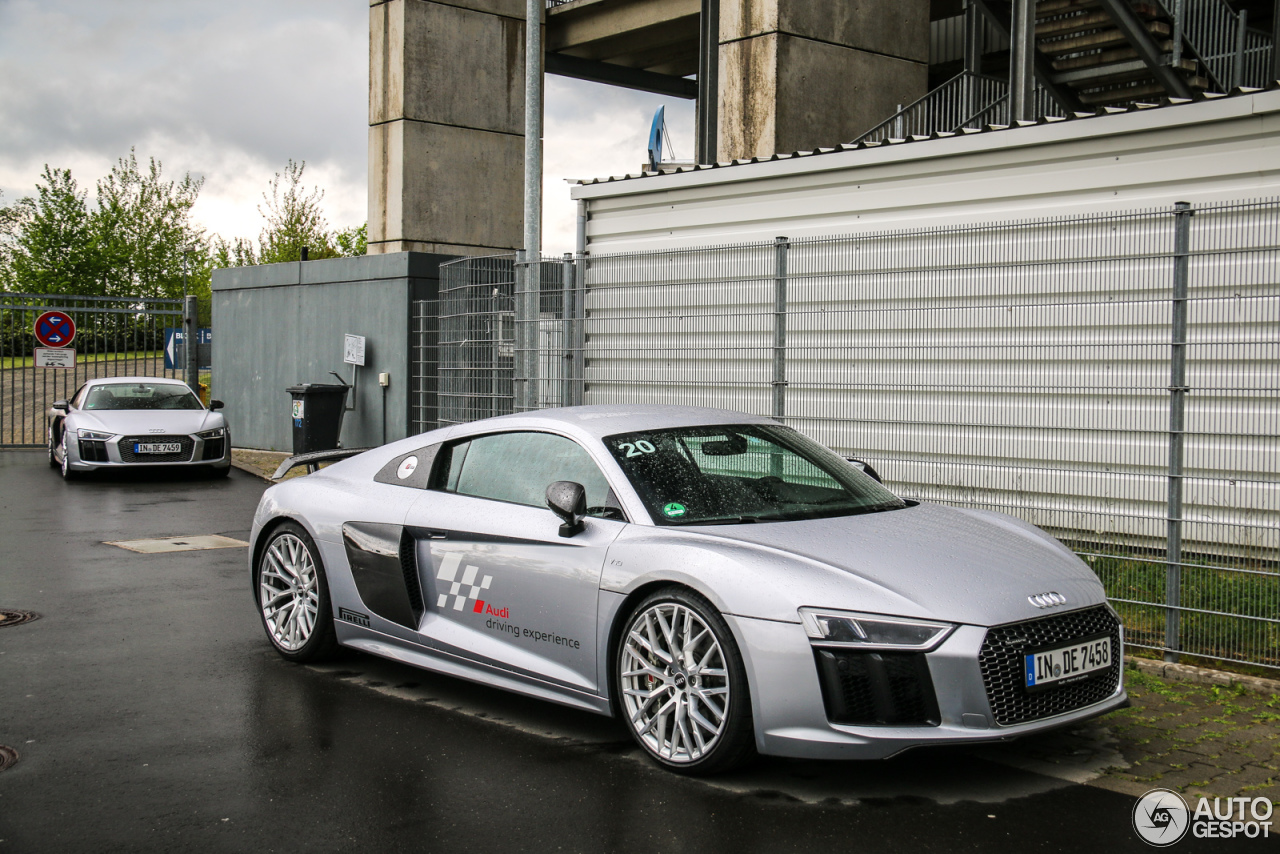 Audi R8 V10 Plus 2015