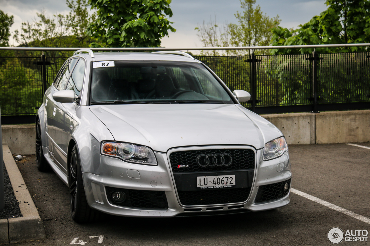 Audi RS4 Avant B7