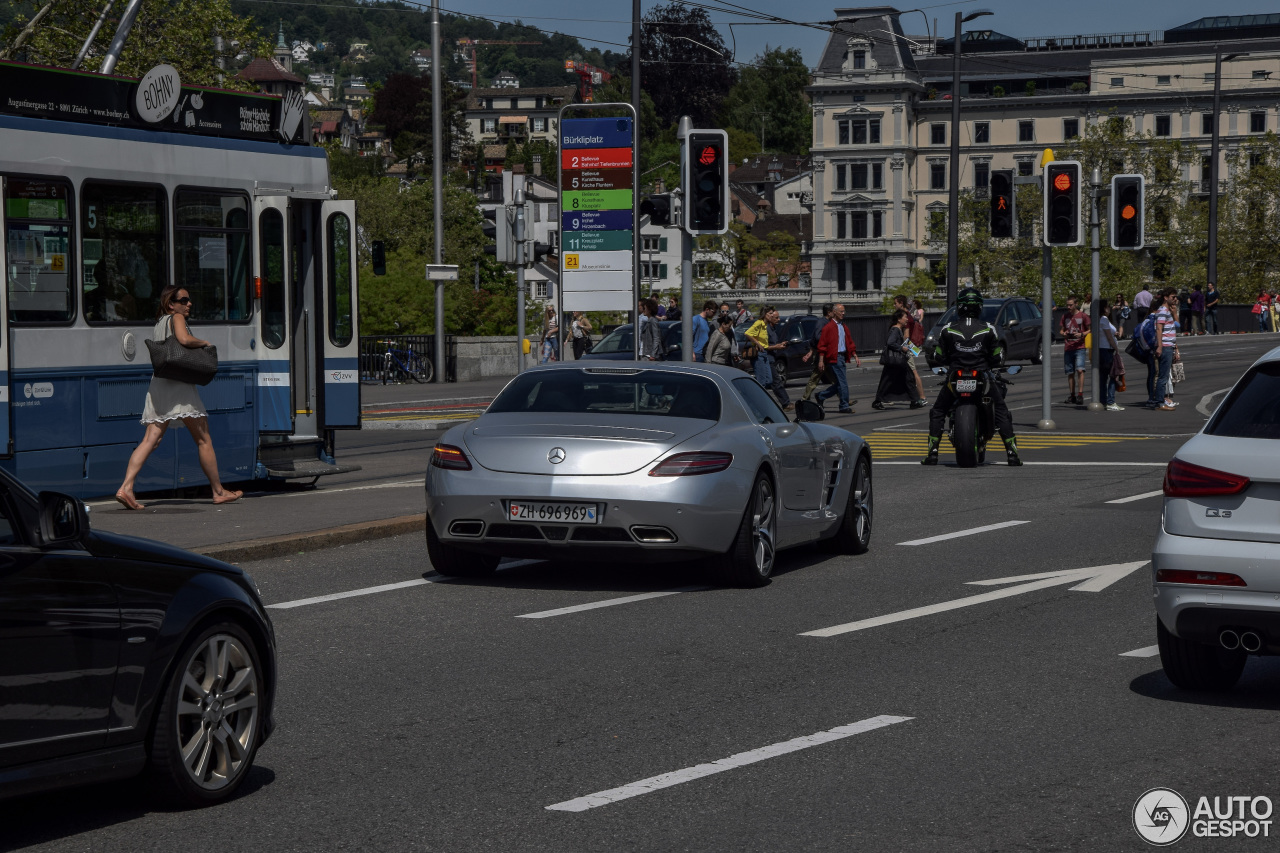 Mercedes-Benz SLS AMG