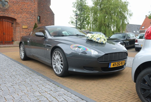 Aston Martin DB9