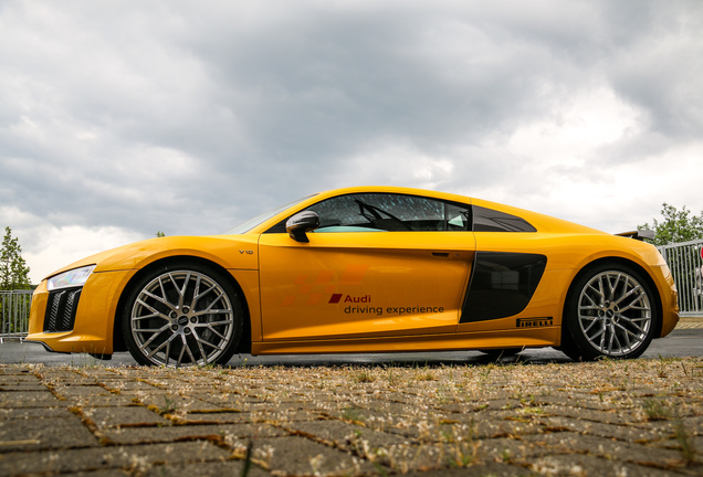 Audi R8 V10 Plus 2015