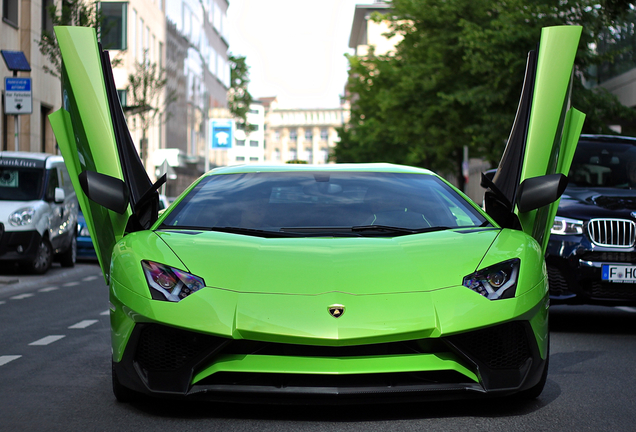 Lamborghini Aventador LP750-4 SuperVeloce