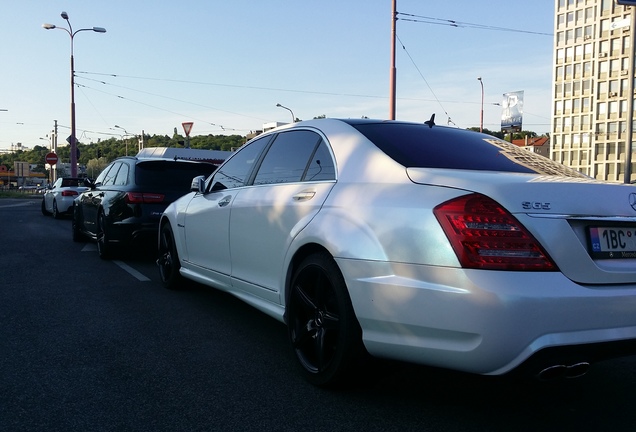 Mercedes-Benz S 65 AMG V221 2010