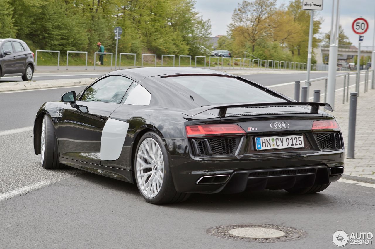 Audi R8 V10 Plus 2015