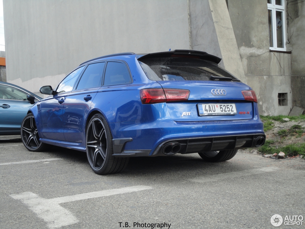 Audi RS6 Avant C7 2015